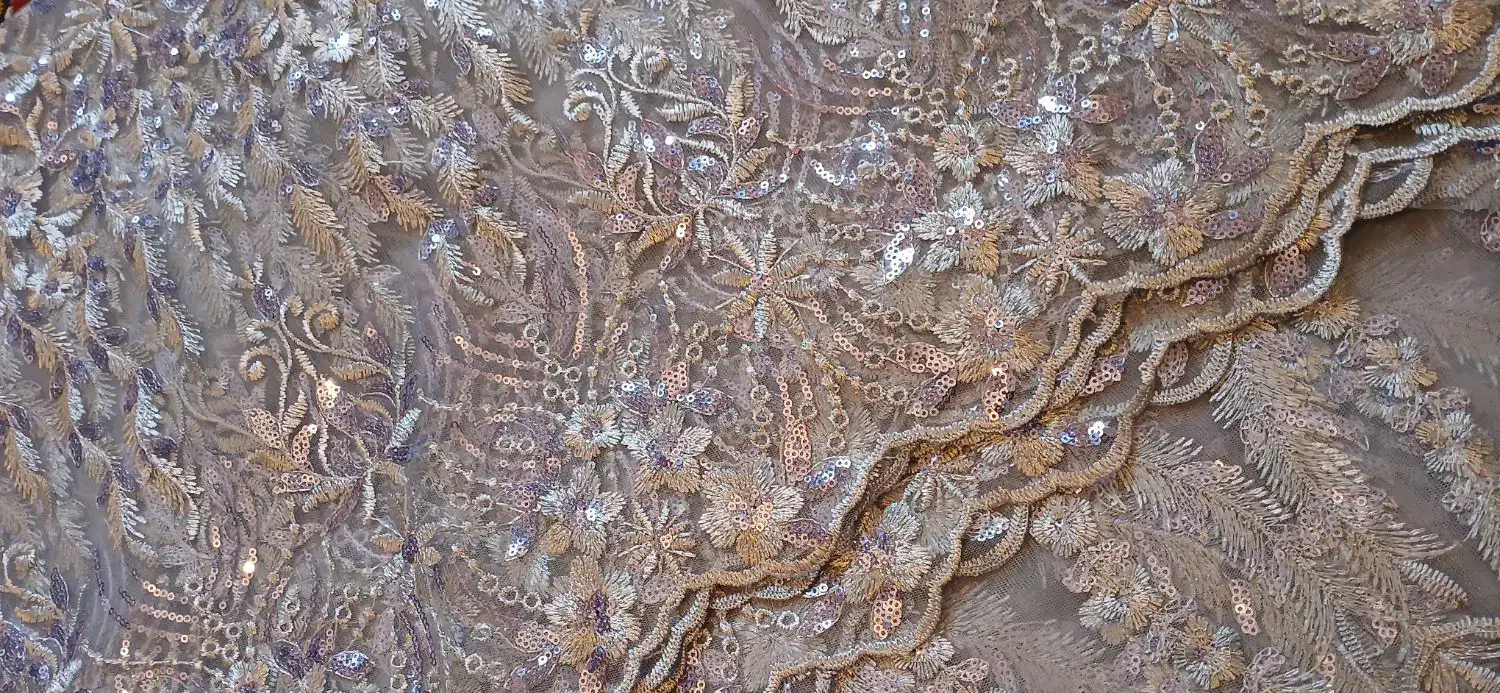 طوسی جذاب|لباس|دهدشت, |دیوار