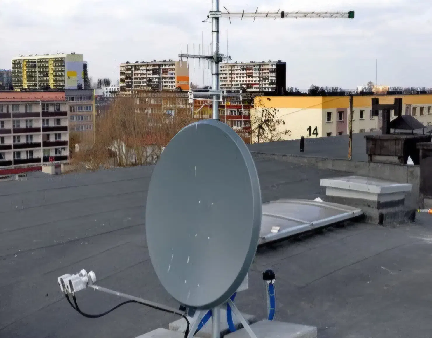 فروش لوازم و نصب انواع انتن|خدمات پیشه و مهارت|بندرعباس, |دیوار