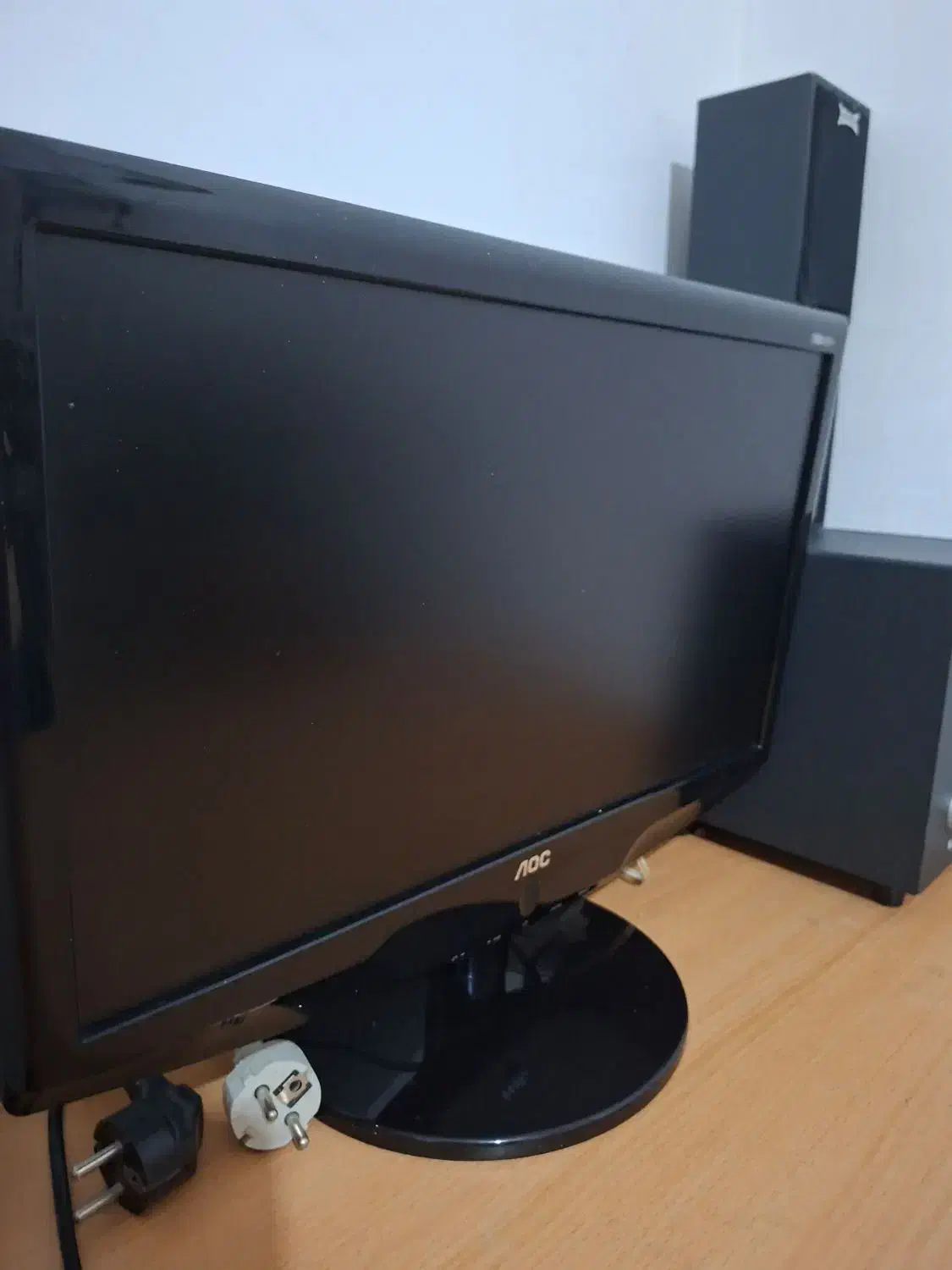 کامپیوتر|رایانه رومیزی|اراک, |دیوار