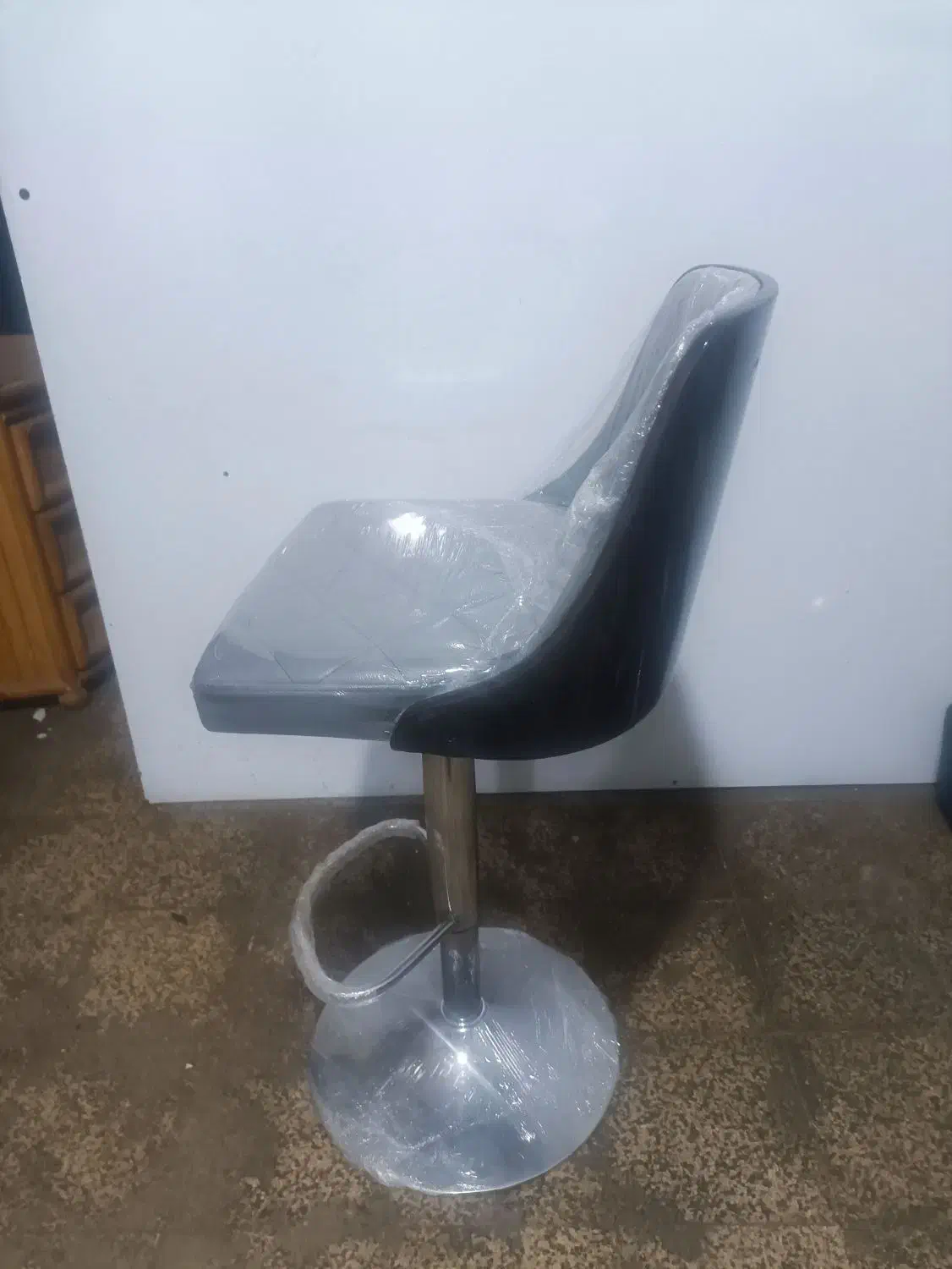 فروش صندلی اوپنی یا پشت پیشخوانی|دفتر کار|رشت, خواهر امام|دیوار