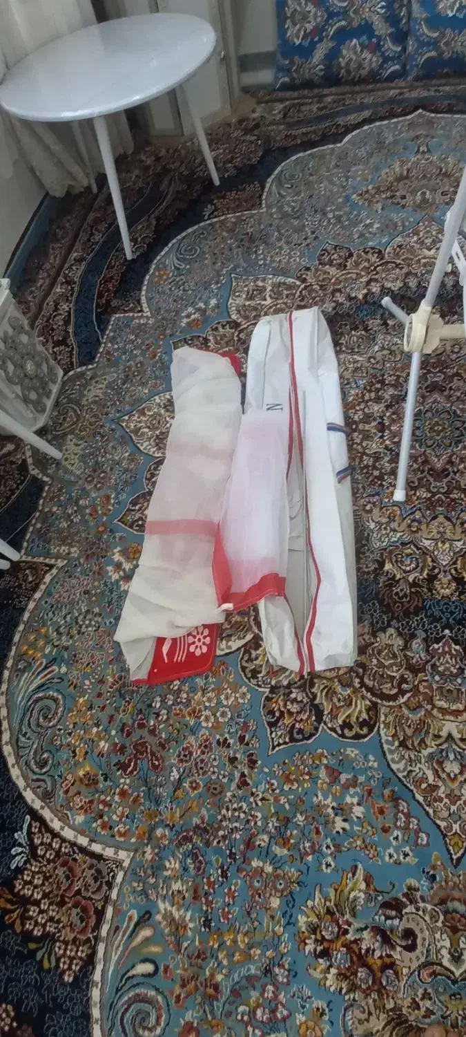 گهواره بچه سالم و تمیز فقط دو سه بار استفاده شده|تخت و سرویس خواب|آران و بیدگل, |دیوار