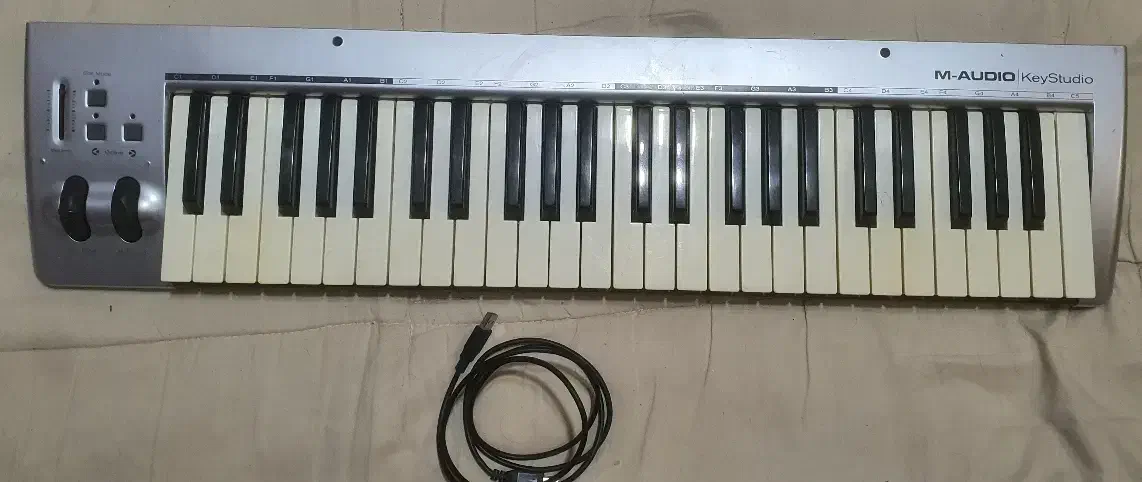 میدی کیبورد M Audio|پیانو، کیبورد، آکاردئون|زاهدان, |دیوار