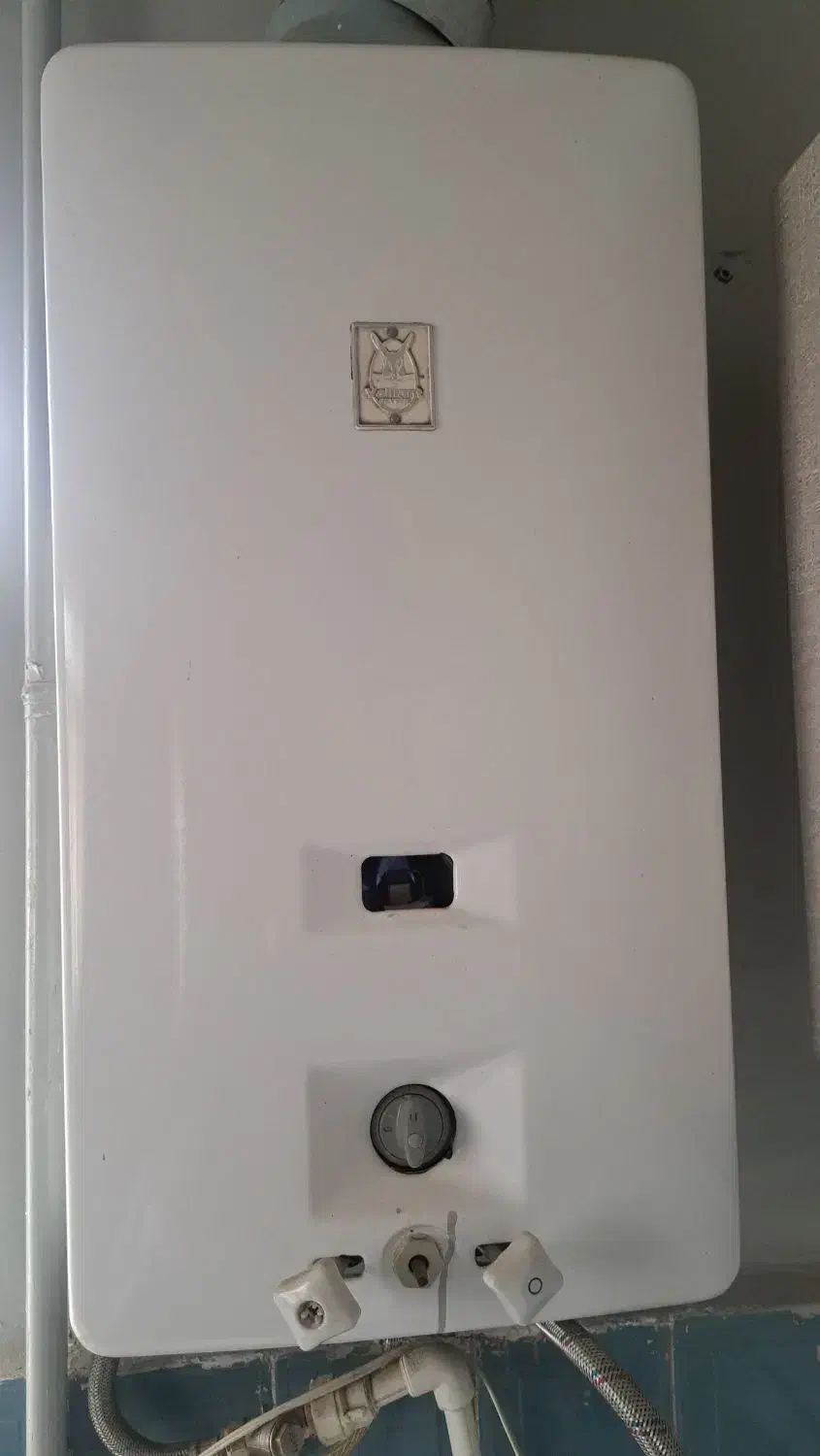 آبگرمکن ۱۸ سالم سالم|آبگرمکن، پکیج، شوفاژ|قزوین, |دیوار