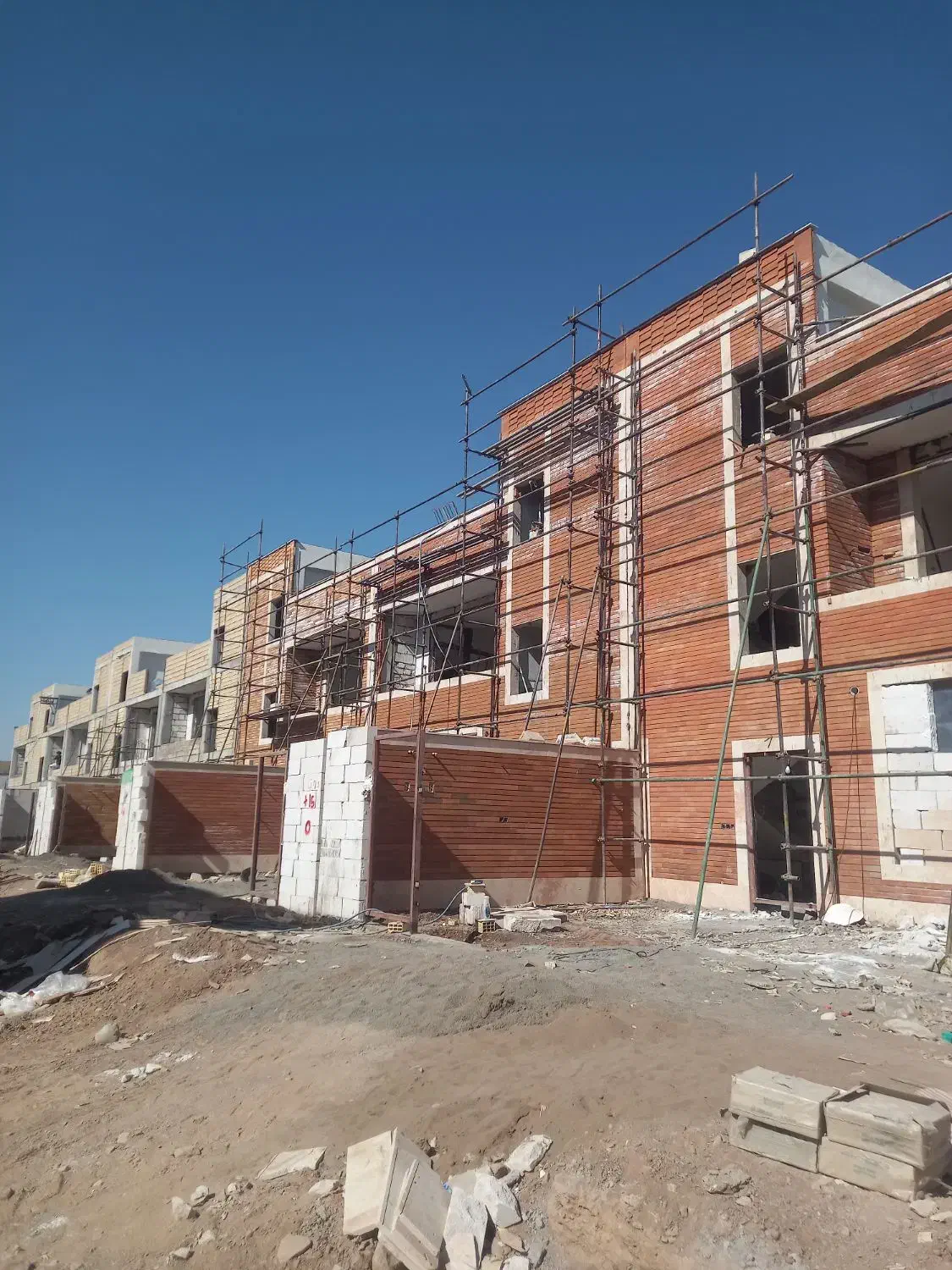استخدام مهندس عمران،اکیپ کاشی کار و نماکار|استخدام معماری، عمران و ساختمانی|اردستان, |دیوار