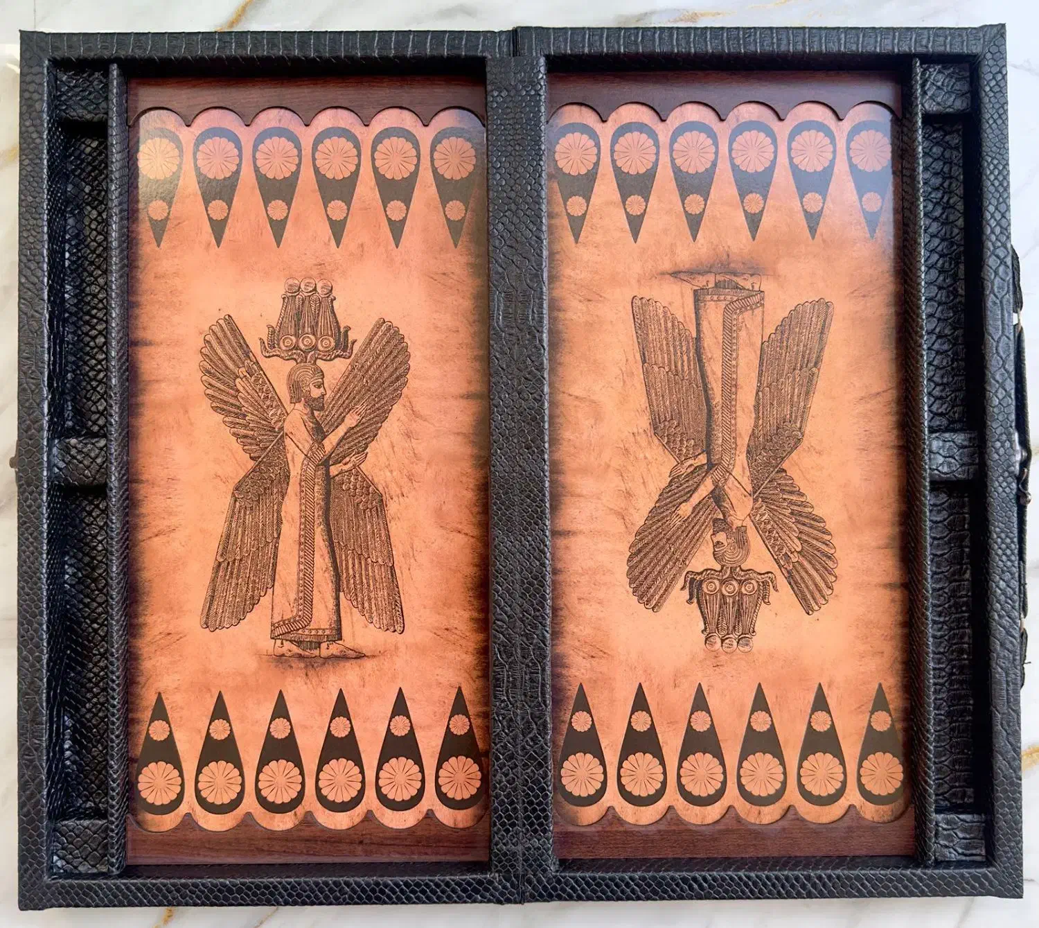 تخته نرد چرمی ساده وجامهره دار بامهره تاس فقط عمده|اسباب‌‌بازی|تهران, تهرانسر مرکزی|دیوار