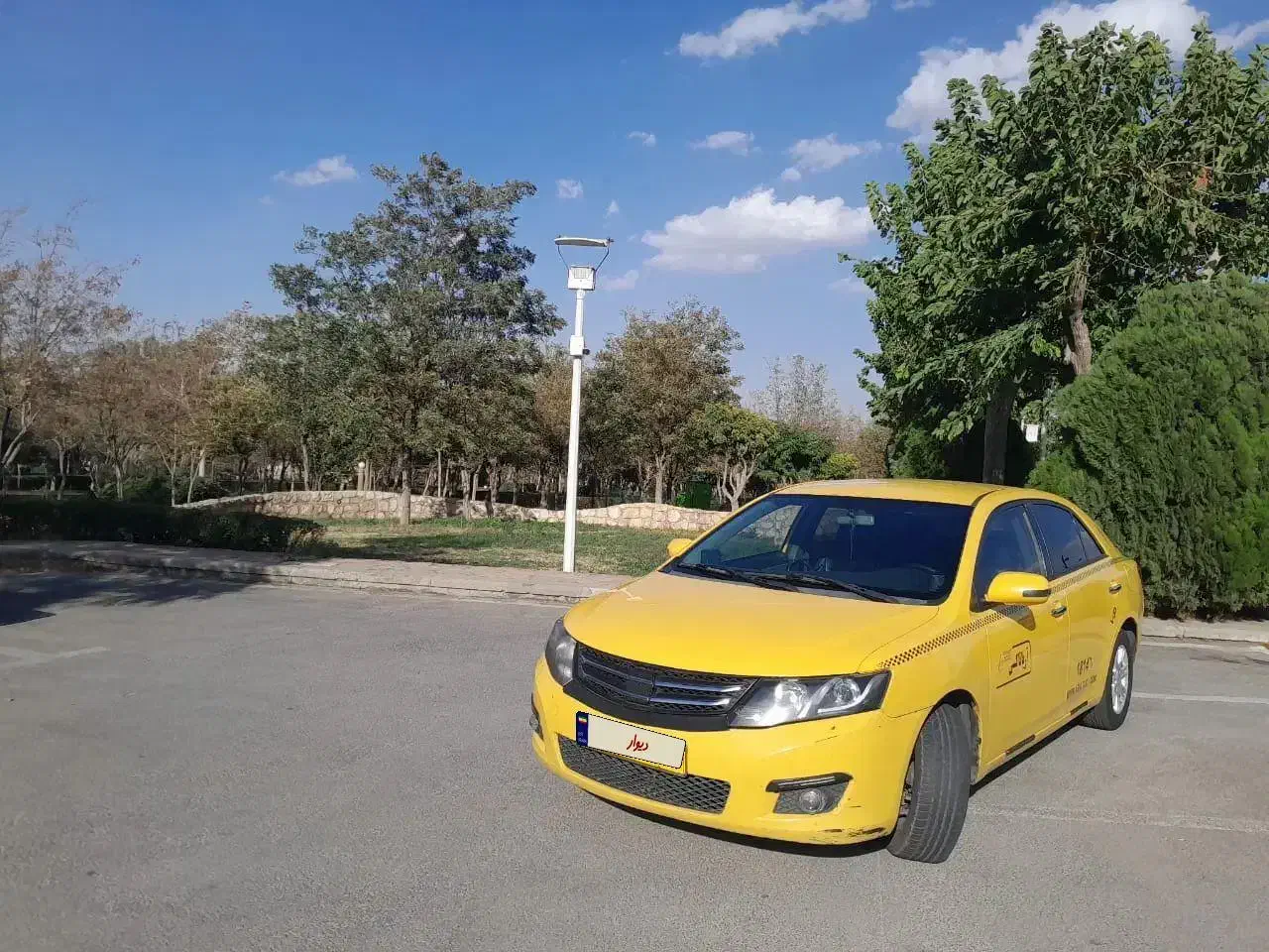 آریو اس ۳۰۰|خودرو سواری و وانت|اندیشه, اندیشه فاز ۳|دیوار