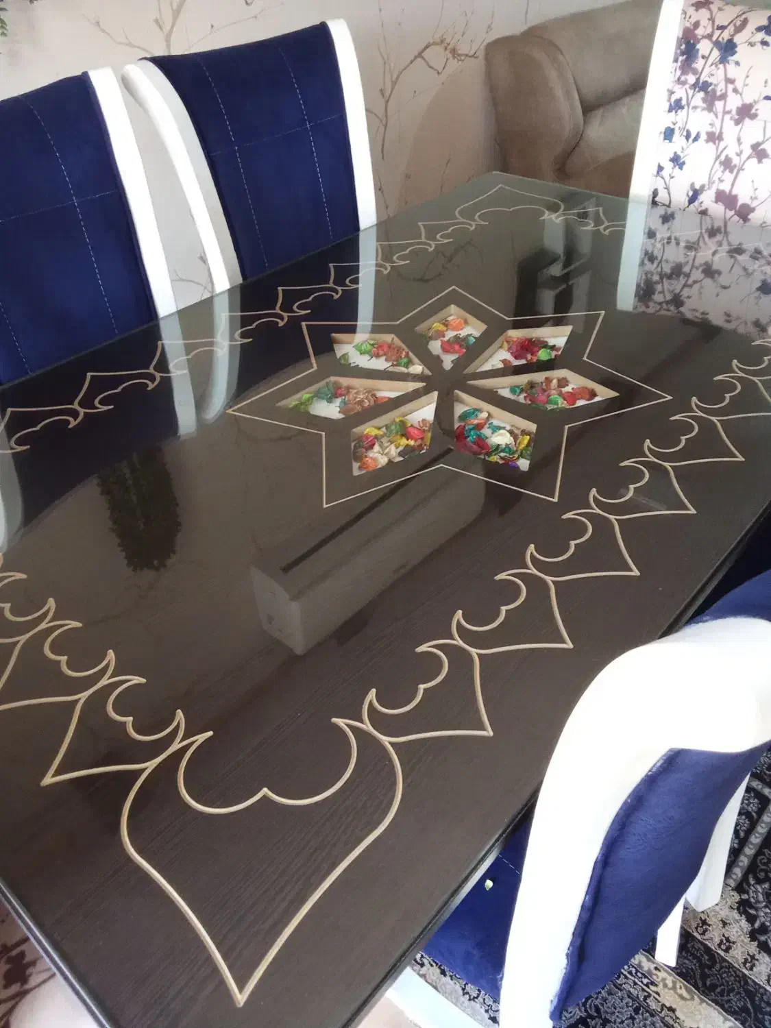 میزغذاخوری ۶نفره|میز و صندلی غذاخوری|رشت, حومه رشت|دیوار