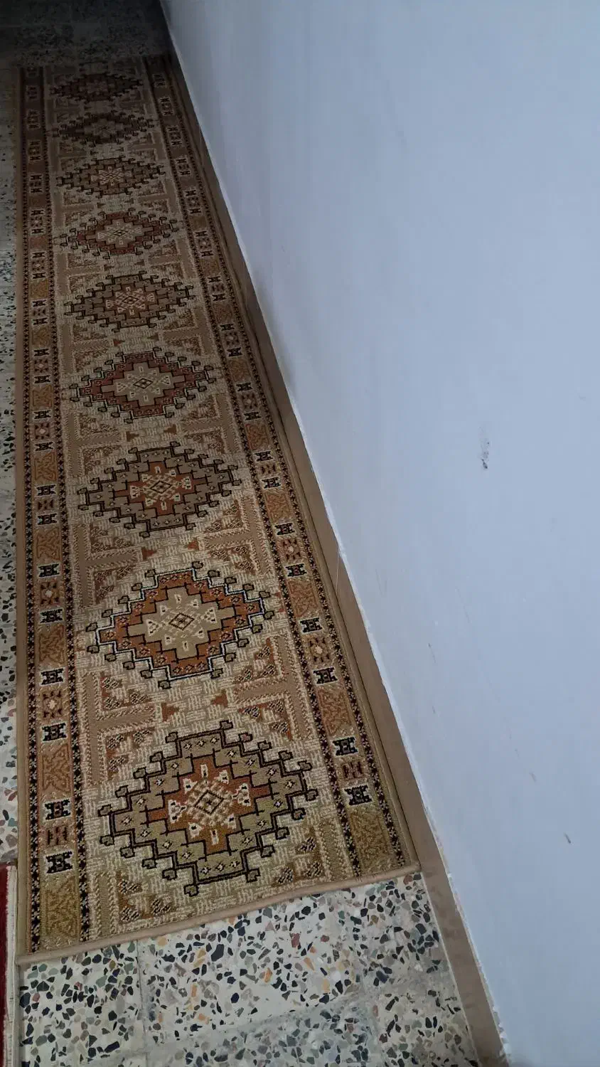 گلیم کناره یاروپله ای نونوسالم|گلیم، جاجیم، گبه|دورود, |دیوار