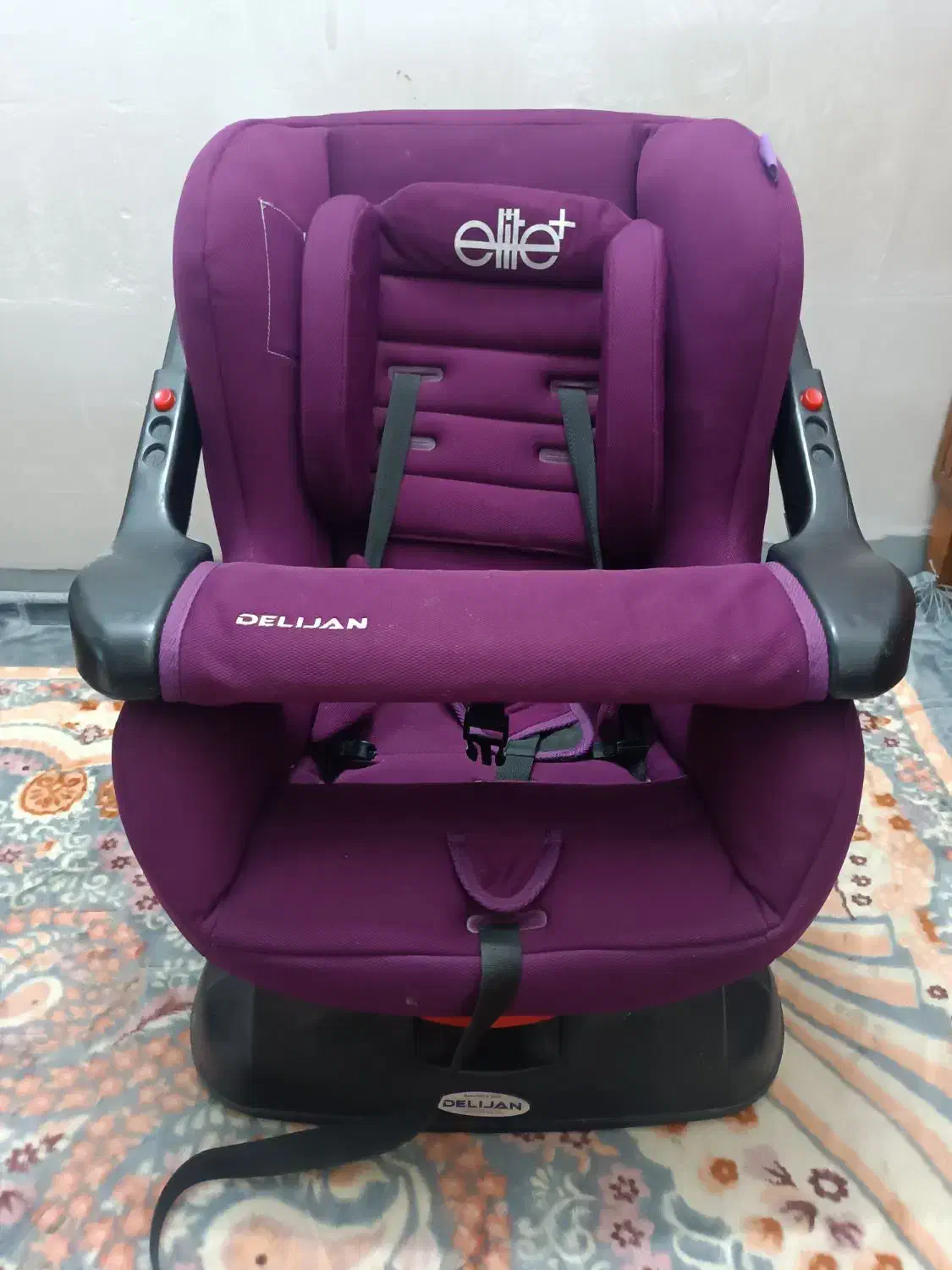 صندلی ماشین کودک|تخت و صندلی بچه|کرمان, |دیوار