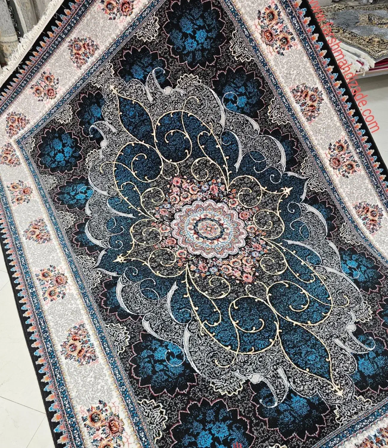 نو نو|فرش|علی‌آباد کتول, |دیوار