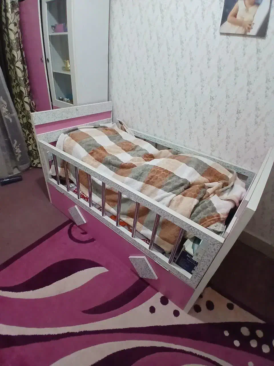 کمدوتختخواب کاملاسالم هردوباهم فقط ۳تومن|تخت و سرویس خواب|سبزوار, شهرک ابوذر|دیوار