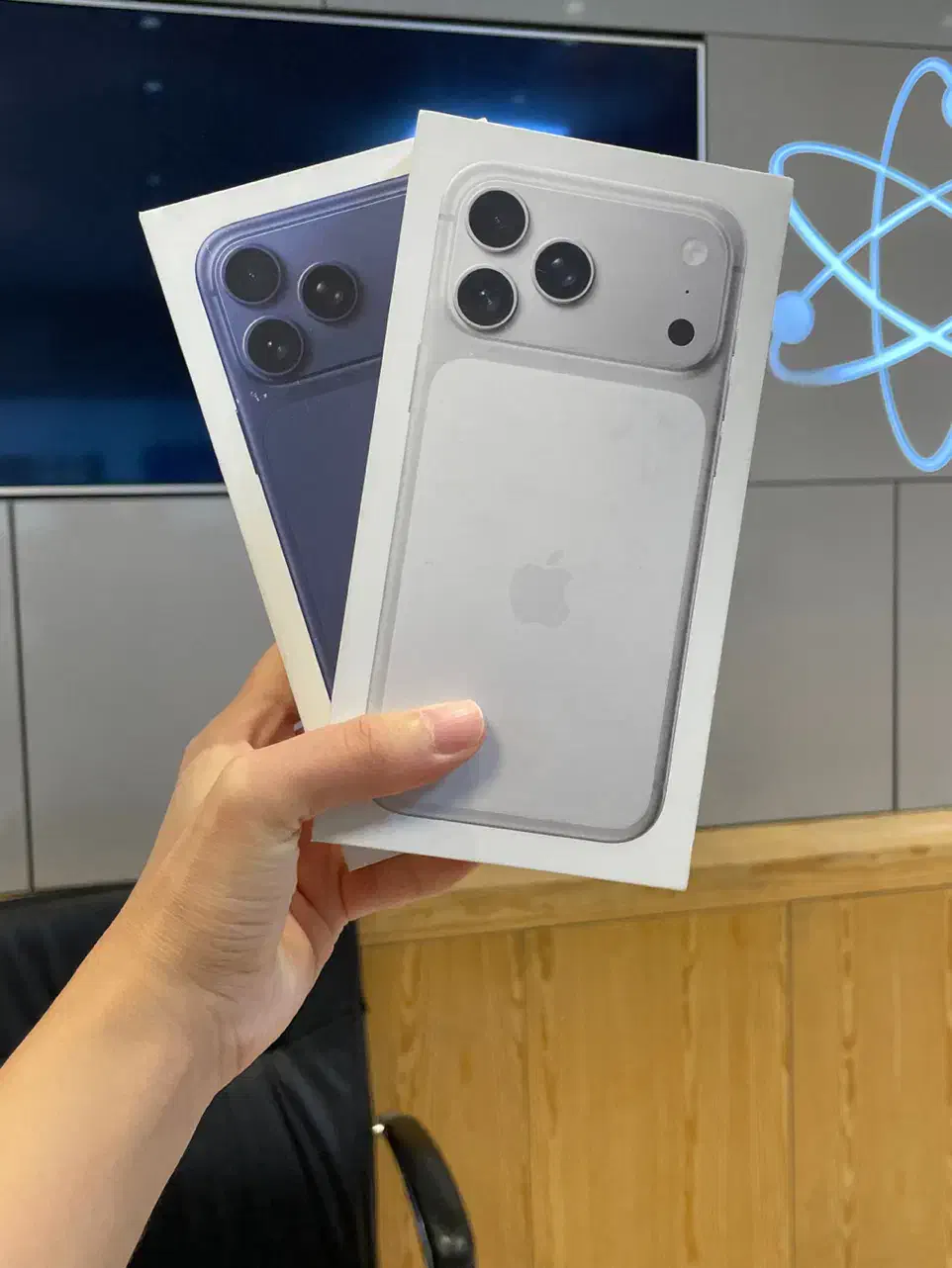 ایفون17pro max حافظه 512 گیگ ZA/A|موبایل|شیراز, معالی‌آباد|دیوار