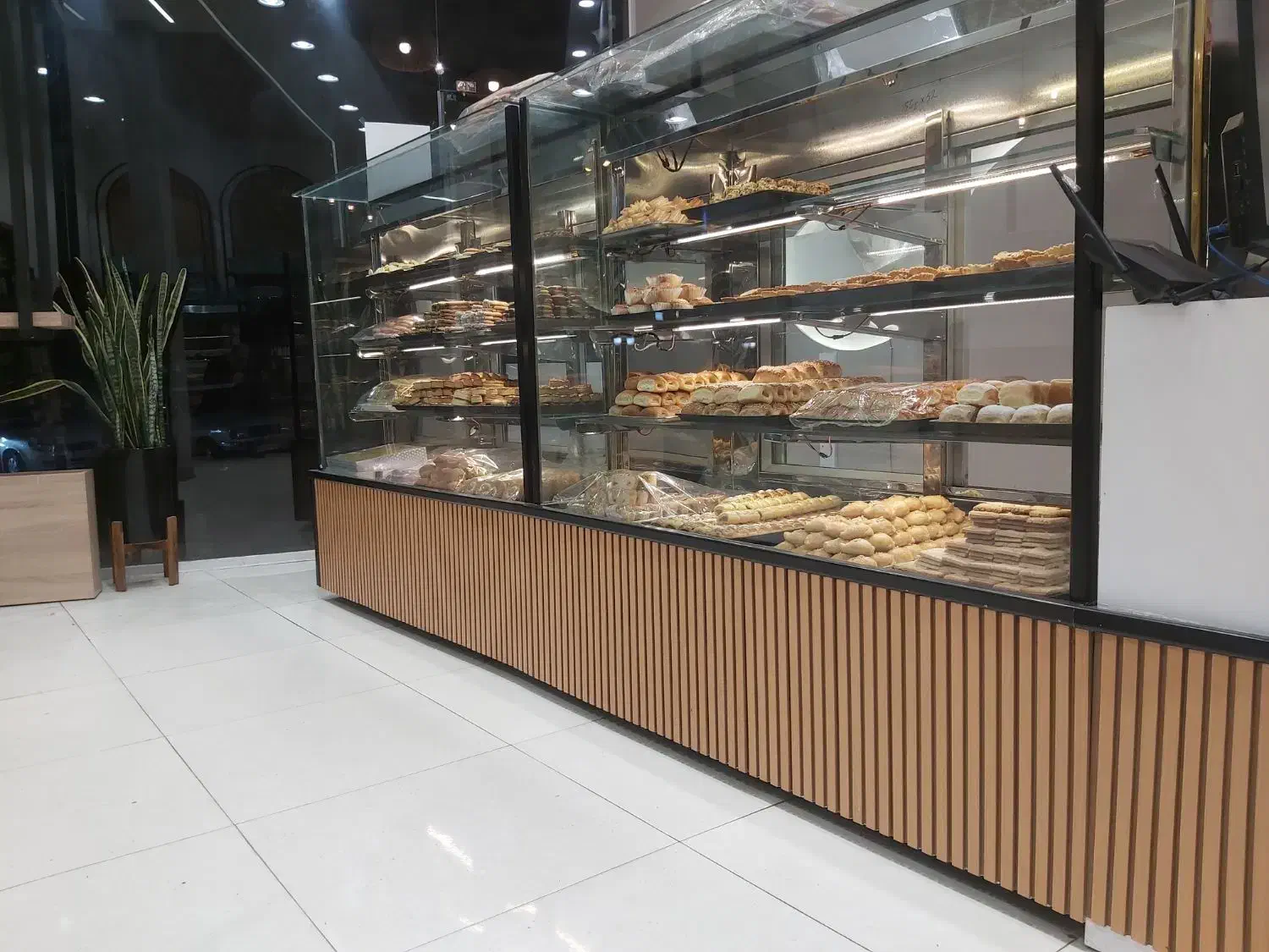 فروش یخچال و ویترین قنادی|فروشگاه و مغازه|زنجان, |دیوار