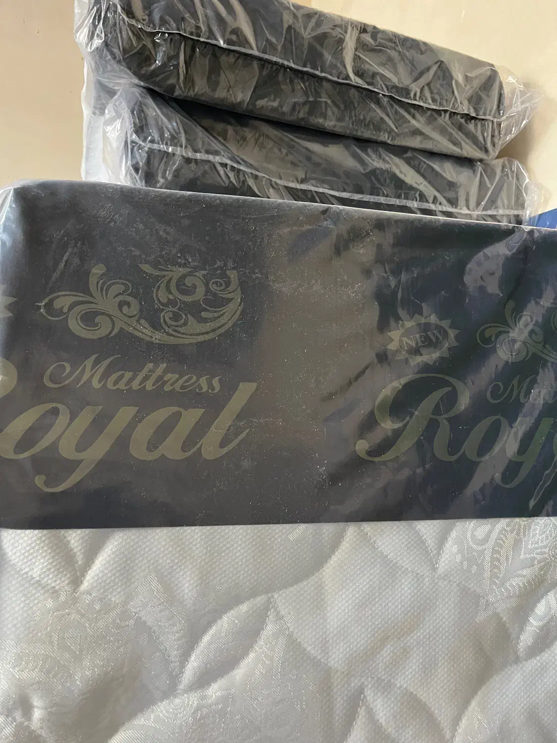 تشک راحت اندازه های گوناگون|تشک تختخواب|آمل, |دیوار