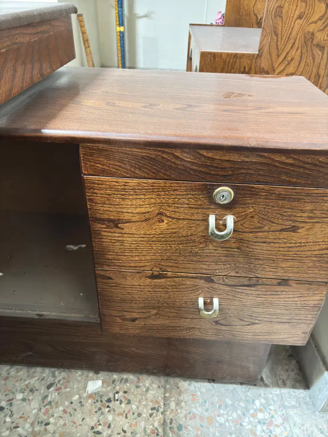 میز مخصوص دفتر کار از چوب|مبلمان اداری|بابل, |دیوار