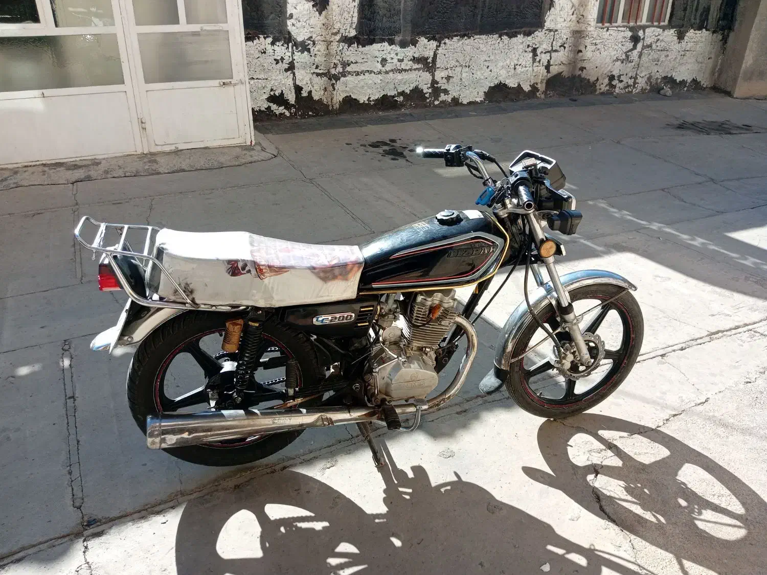 پرواز 200مدل95سند سفید کاربراتور|موتورسیکلت|بانه, |دیوار