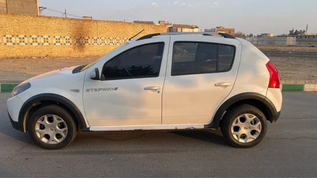 ساندرو استپ وی  اتومات ۹۸ کمکار|خودرو سواری و وانت|مشهد, شهرک مهر آباد|دیوار