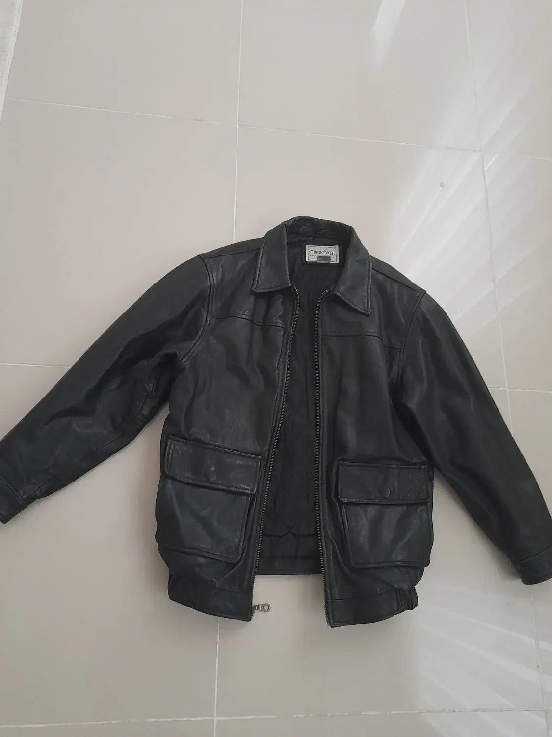 کاپشن آمریکایی|لباس|انزل, |دیوار