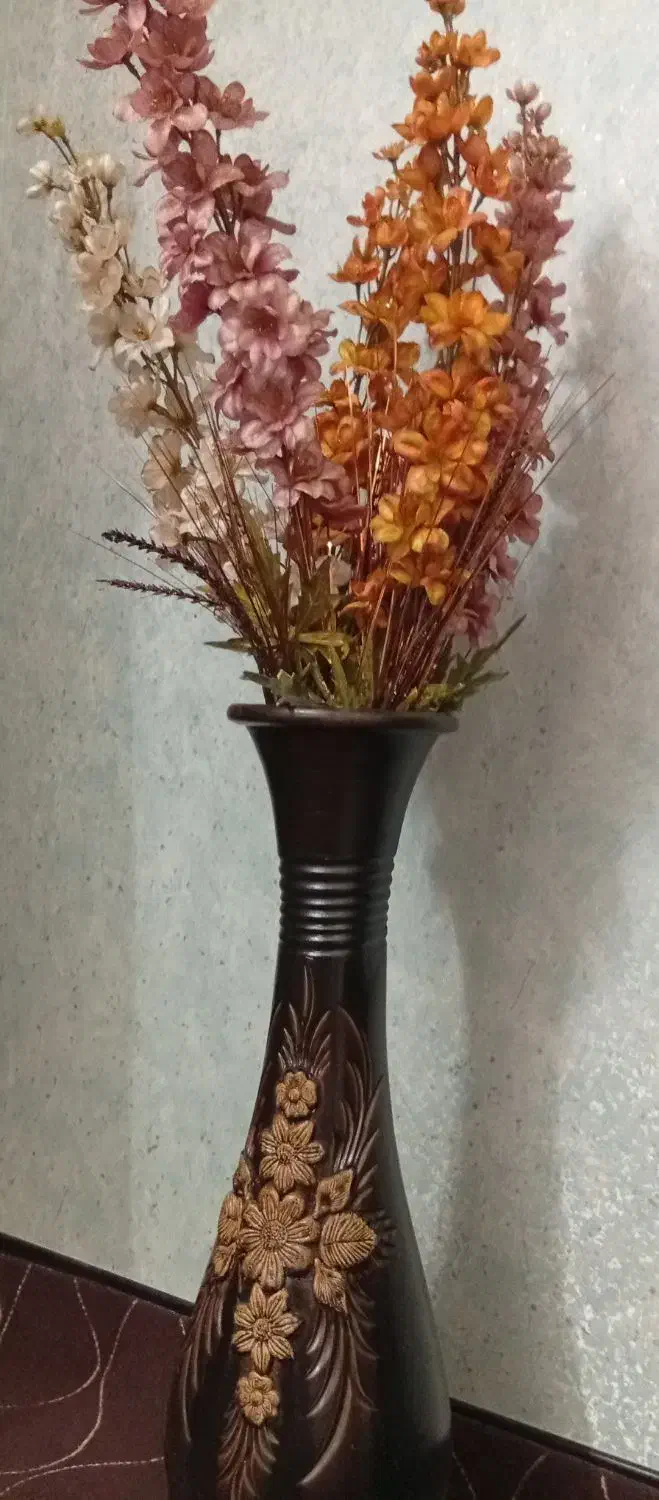 گلدان با گل|گل مصنوعی|قم, گلزار|دیوار