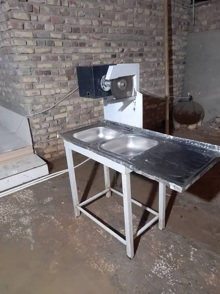 مرغ پر کنی و تکه کردن مرغ|فروشگاه و مغازه|نیمروز, |دیوار