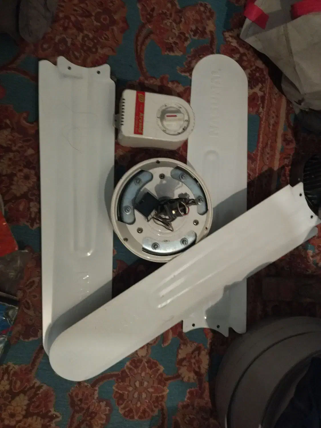 پنکه سقفی ناسیونال|پنکه و تصفیهکنندهٔ هوا|فردیس, شهرک وحدت|دیوار