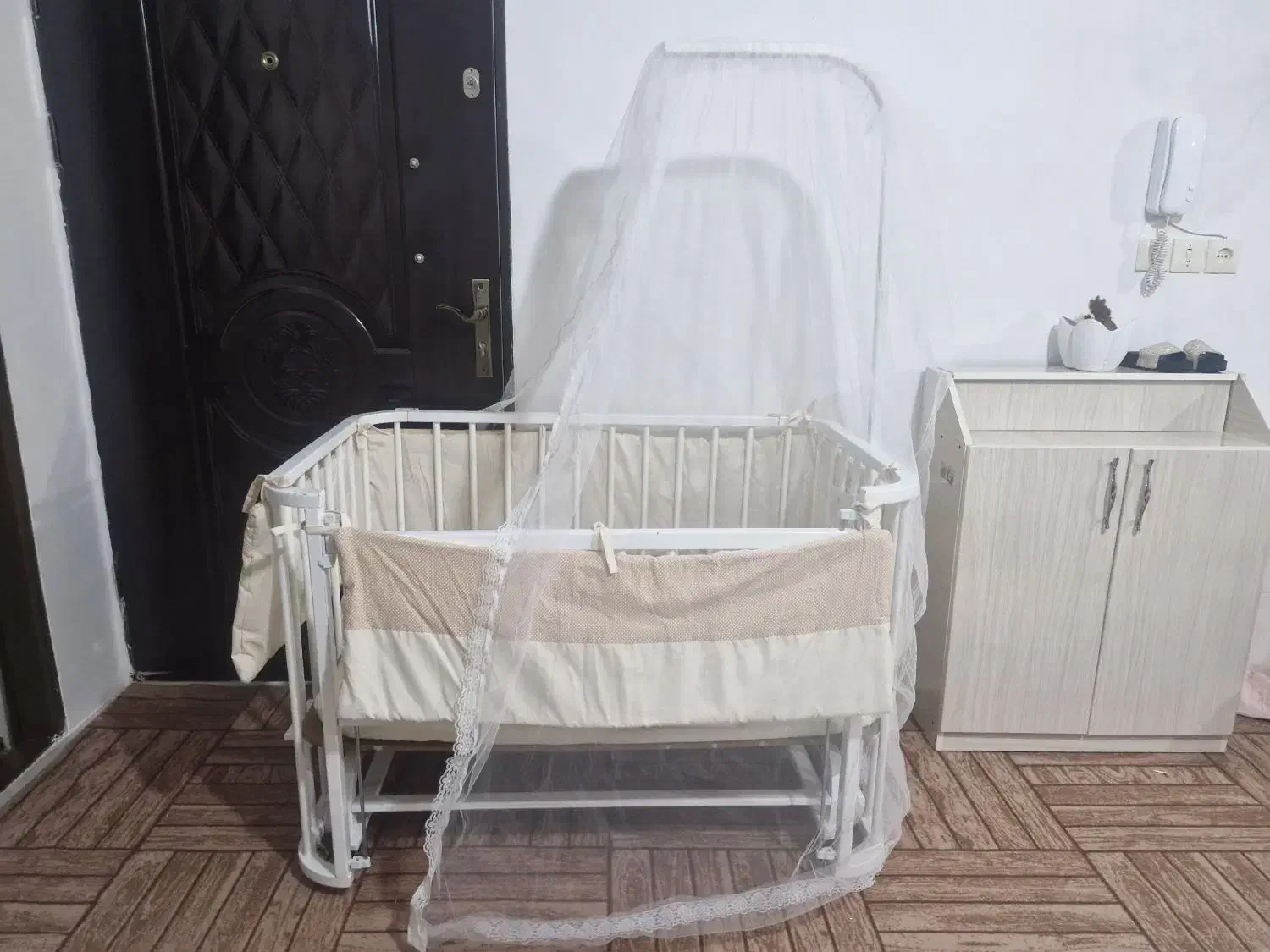 گهواره|تخت و سرویس خواب|میاندوآب, |دیوار