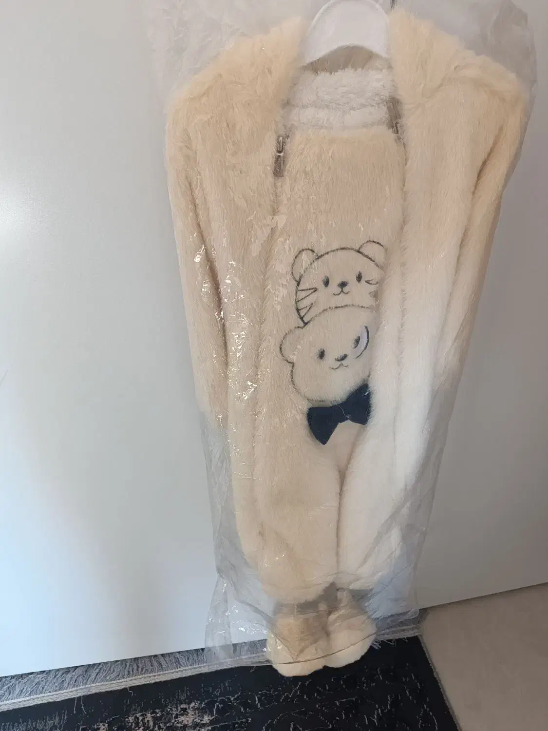 تعدادی لباس بچه واقعا نو|کفش و لباس بچه|ماهدشت, |دیوار