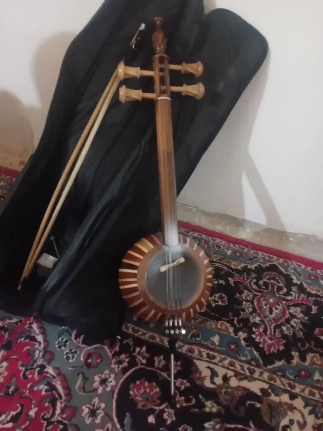 کمانچه|سازهای سنتی|قوچان, |دیوار