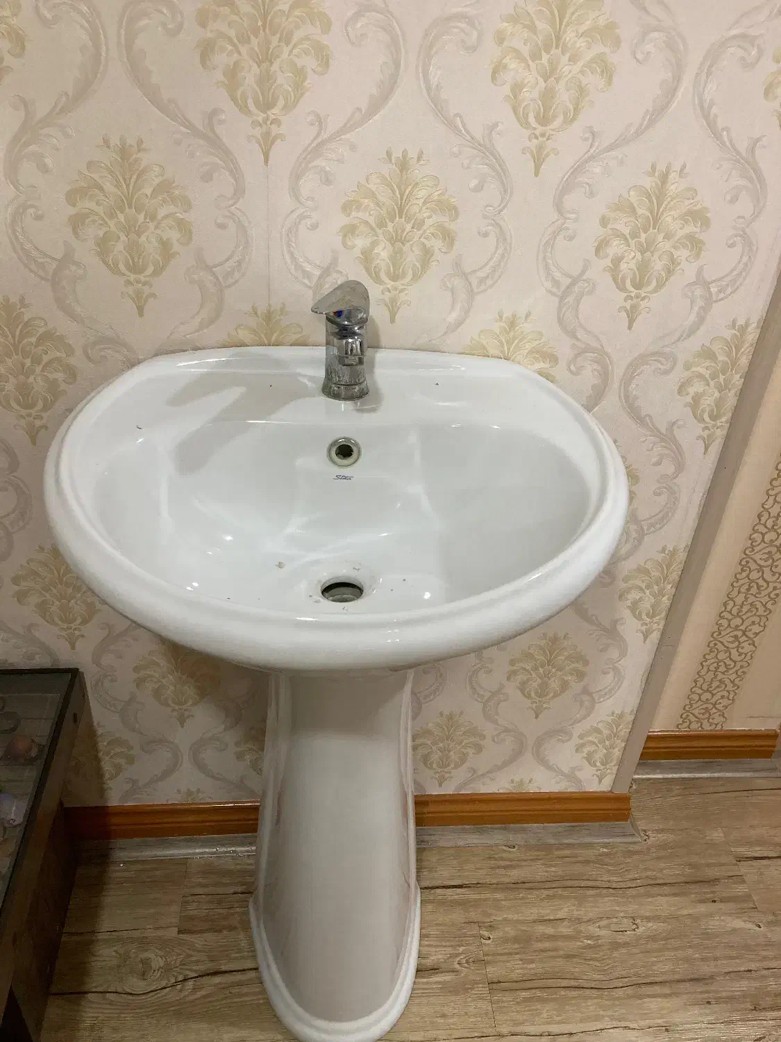 ست روشویی و شیر و اینه و متعلقات|لوازم سرویس بهداشتی|شهرکرد, |دیوار