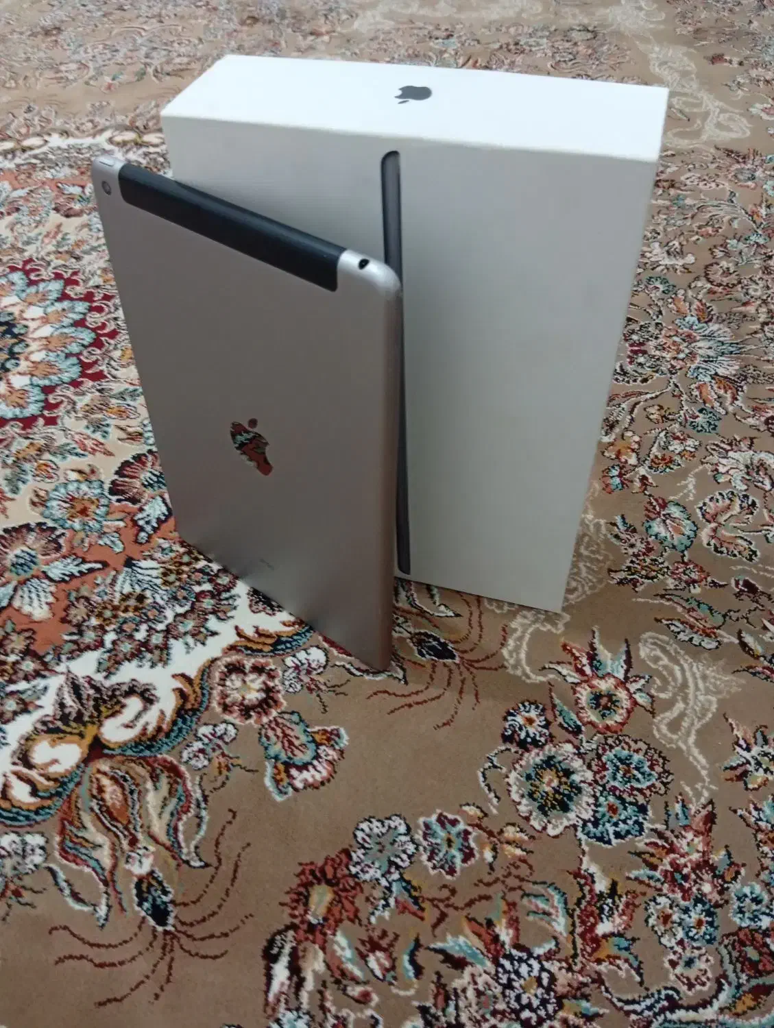 آیپد|تبلت|قدس, شهر‌قدس|دیوار