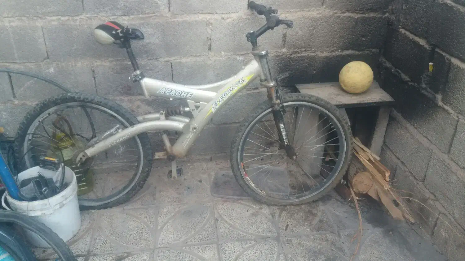 تعدادی لوازم دوچرخه|دوچرخه، اسکیت، اسکوتر|کرمان, |دیوار