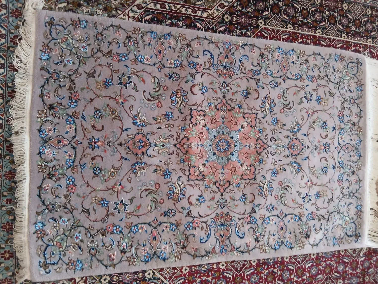 قالیچه دست بافت ابریشمی نقش شکوفه|فرش|دهج, |دیوار