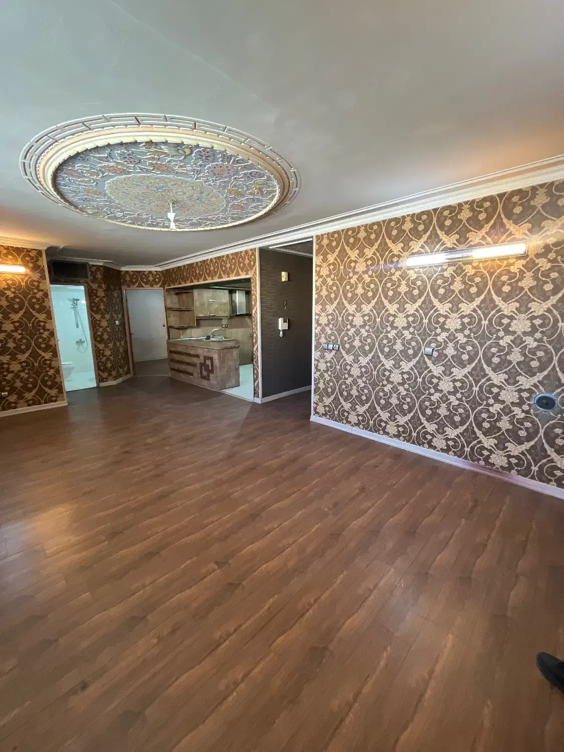 آپارتمان/جابر/2خوابه/کوچه لاله/دوقدمی مترو|اجارهٔ آپارتمان|اصفهان, طامه|دیوار