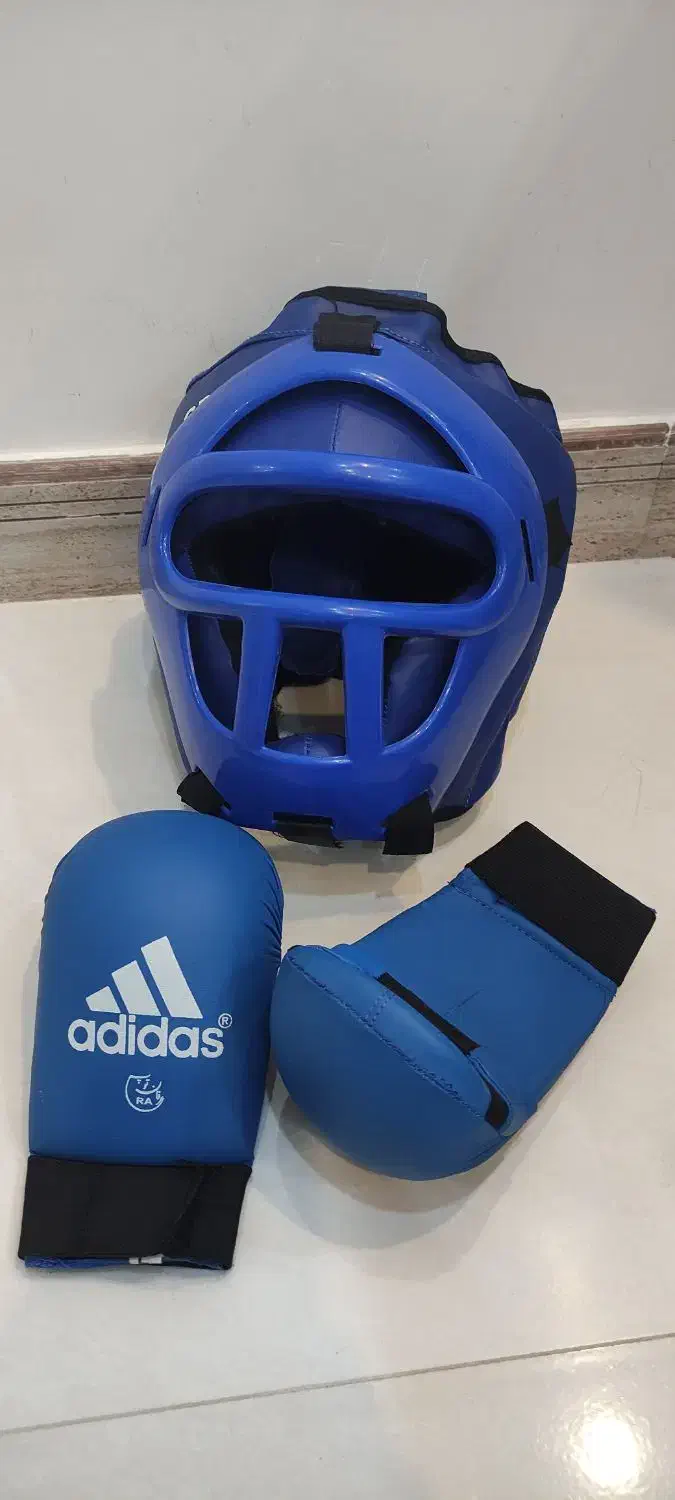 کلاه و دستکش رزمی|تجهیزات ورزشی|لاهیجان, یوسف آباد|دیوار