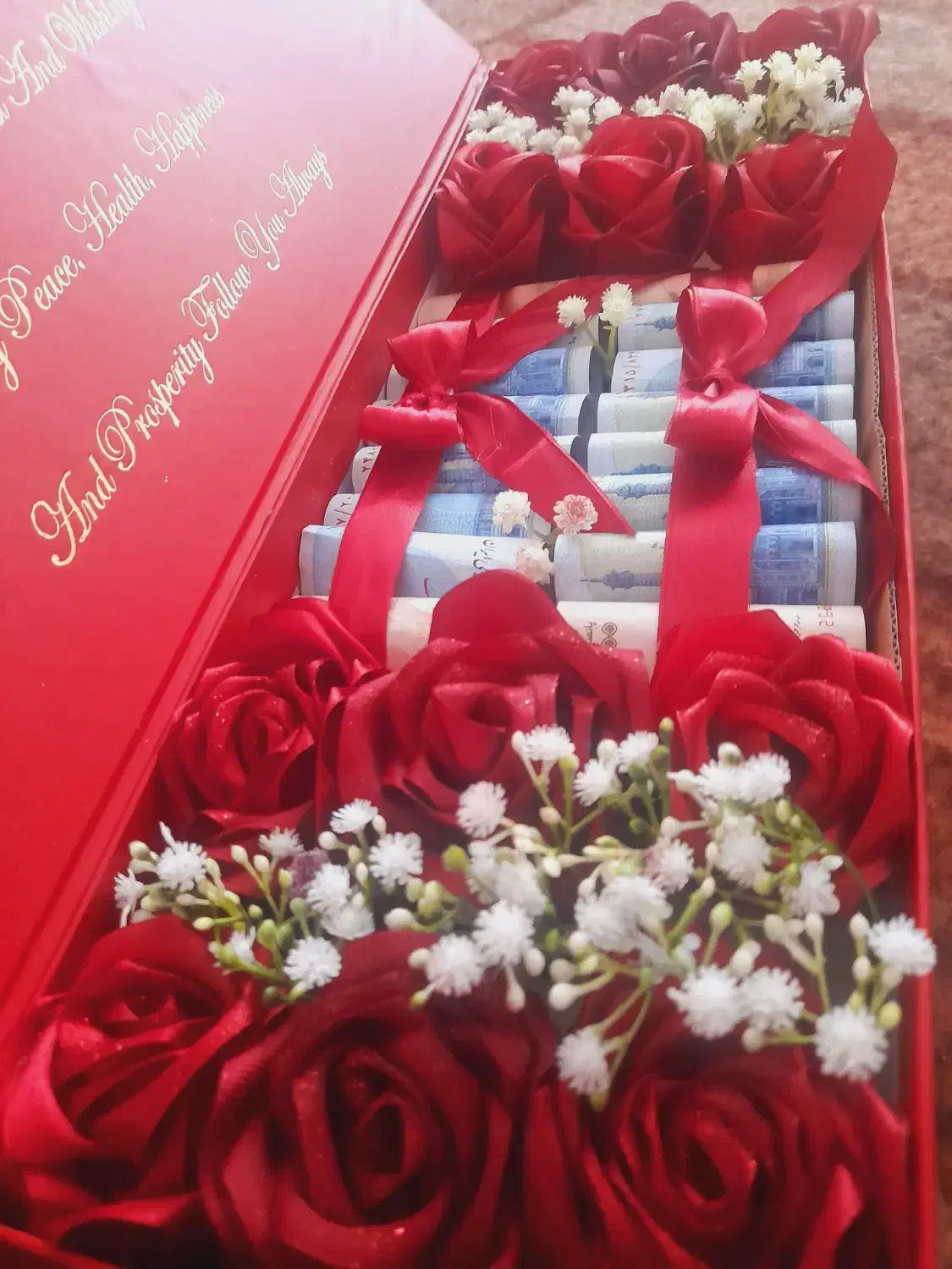 دسته گل و باکس گل به رنگ دلخواه شما|گل مصنوعی|اهر, |دیوار