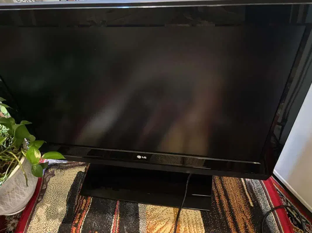 تلویزیون LCD 37-LG|تلویزیون و پروژکتور|فولادشهر, A2|دیوار