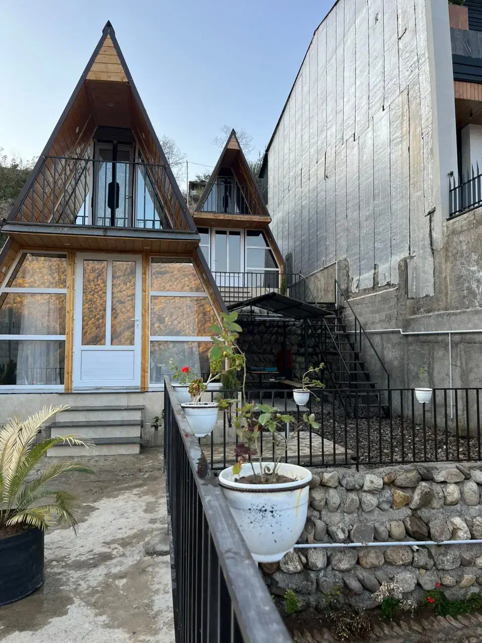 اجاره ویلا پاقلعه(کلبه چوبی سوئیسی)|اجارهٔ کوتاه‌مدت ویلا و باغ|رامیان, |دیوار