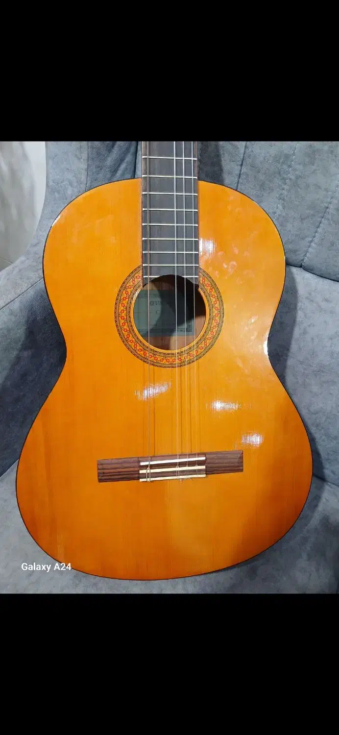 گیتار Yamaha c40|گیتار، بیس، امپلیفایر|همدان, |دیوار