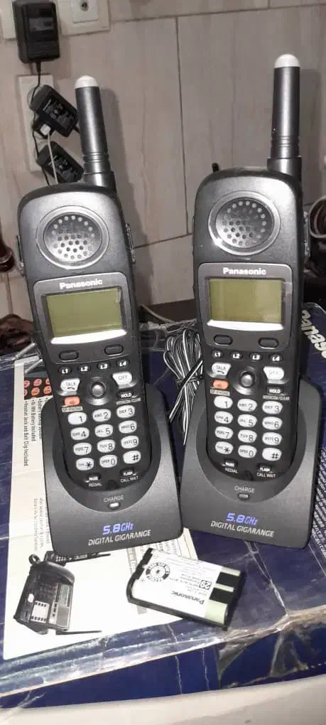 تلفن پاناسونیک اصل ژاپن ۴ بی سیم و ۱ سیمی|تلفن رومیزی|تهران, قلهک|دیوار
