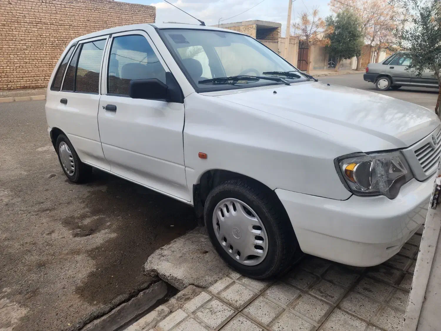 111مدل95|خودرو سواری و وانت|بردسکن, |دیوار