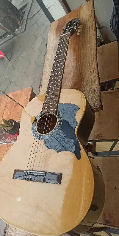 گیتار|گیتار، بیس، امپلیفایر|لاهیجان, شیشه گران|دیوار