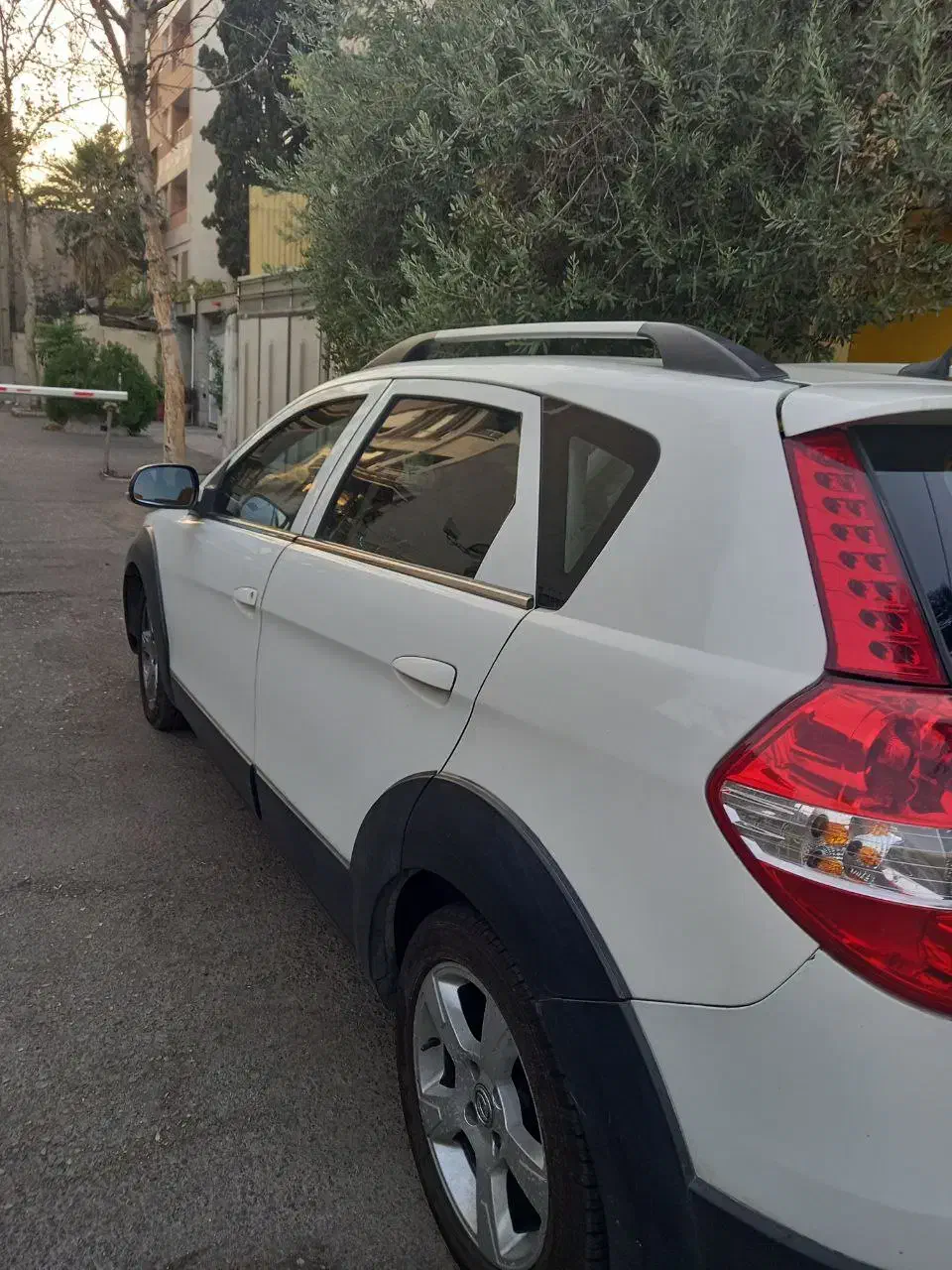 کم کارکرد سالم|خودرو سواری و وانت|تهران, کرمان|دیوار