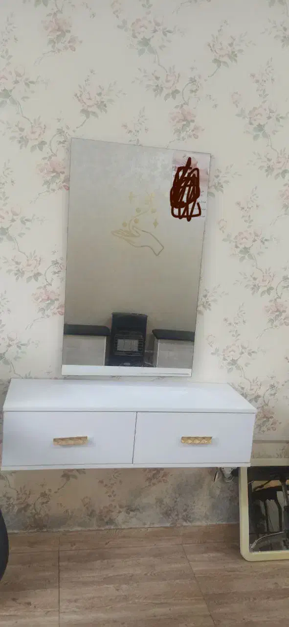 آینه باکس|آینه|رشت, دیلمان|دیوار