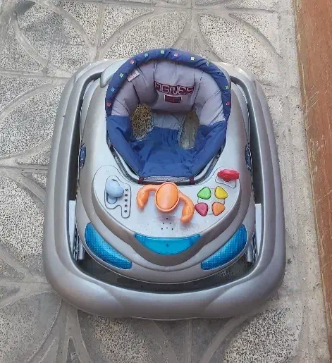 کریره و روروئک در حد نو|کالسکه و لوازم جانبی|تهران, تختی|دیوار