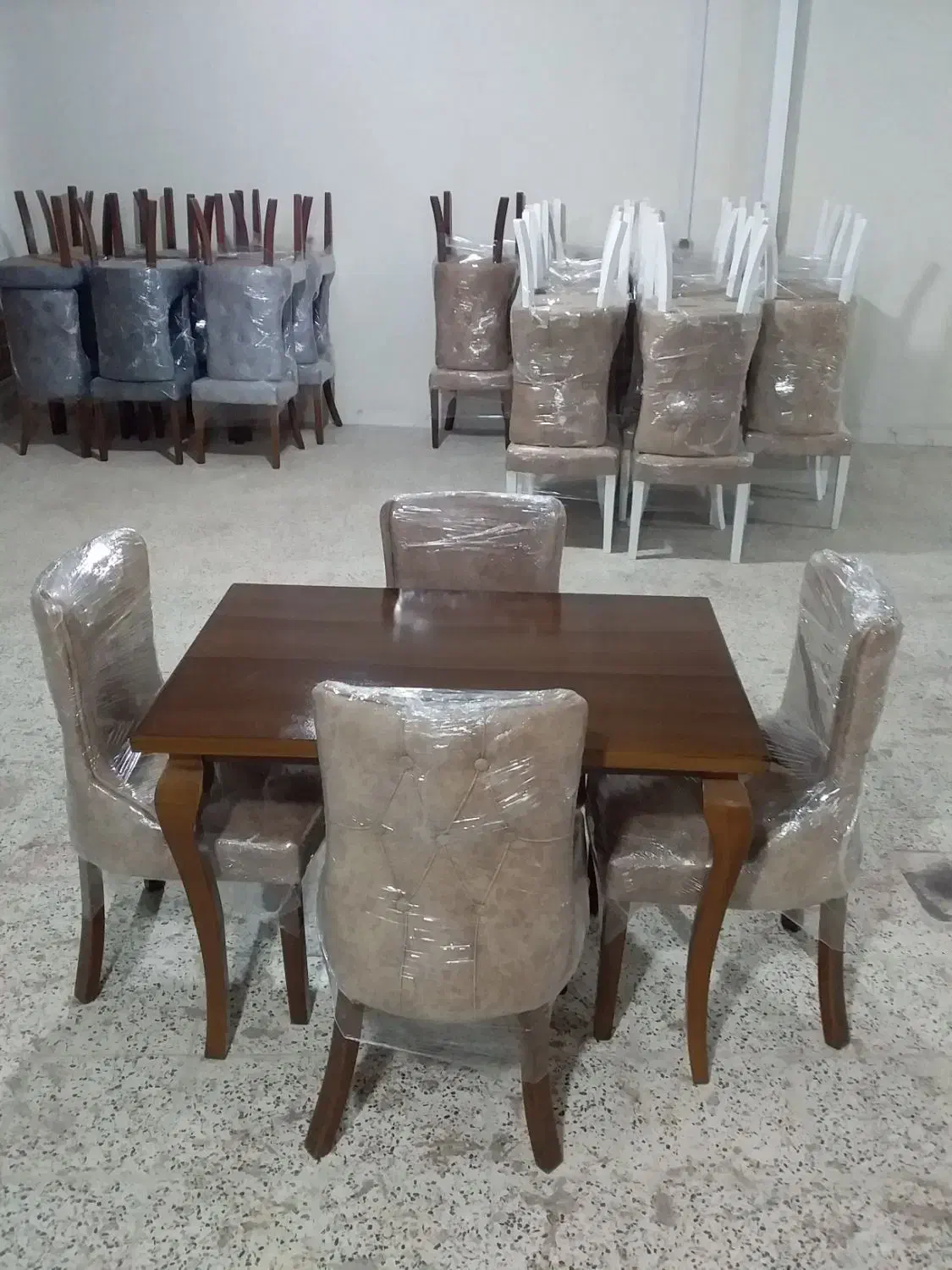 میز غذا خوری چستر|میز و صندلی غذاخوری|اردبیل, |دیوار