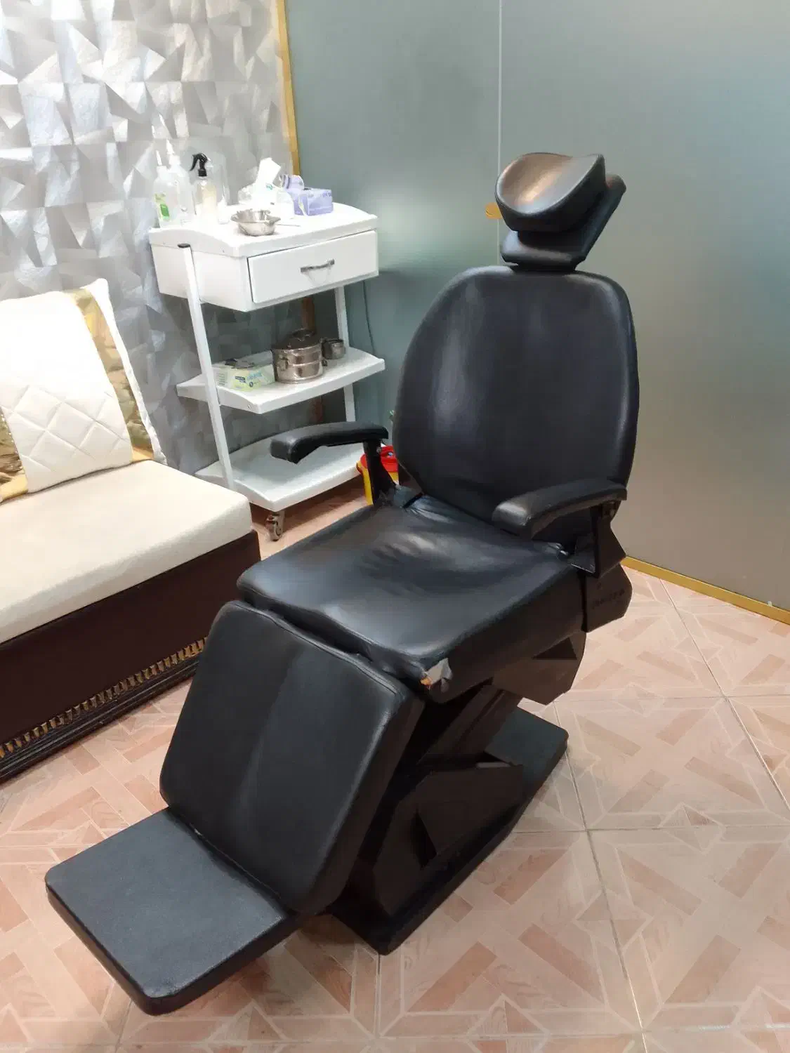 صندلی برقی آرایشگاهی پزشکی|آرایشگاه و سالنهای زیبایی|رشت, گلسار|دیوار
