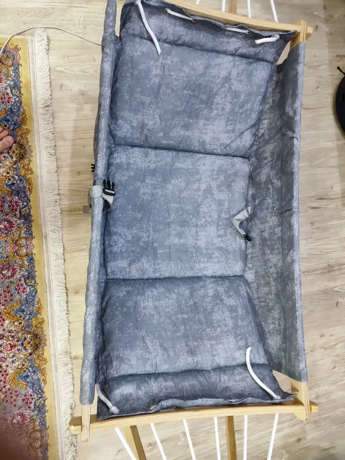 ننوی بچه|تخت و سرویس خواب|رشت, دیلمان|دیوار