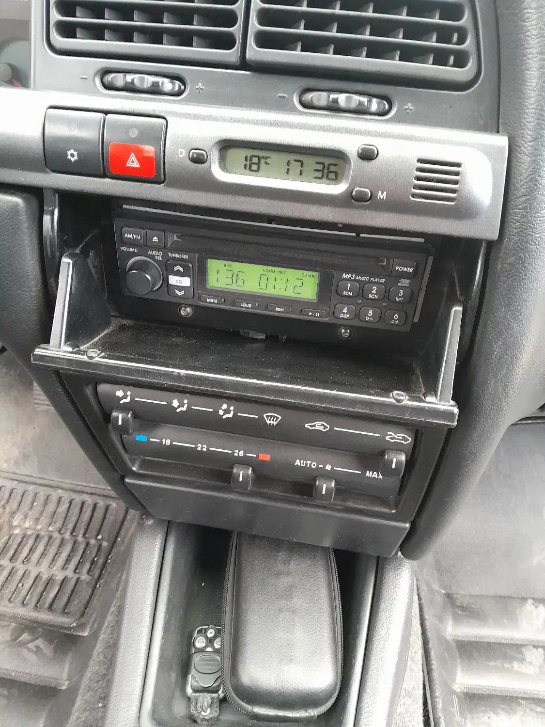 زانتیا|خودرو سواری و وانت|همدان, |دیوار