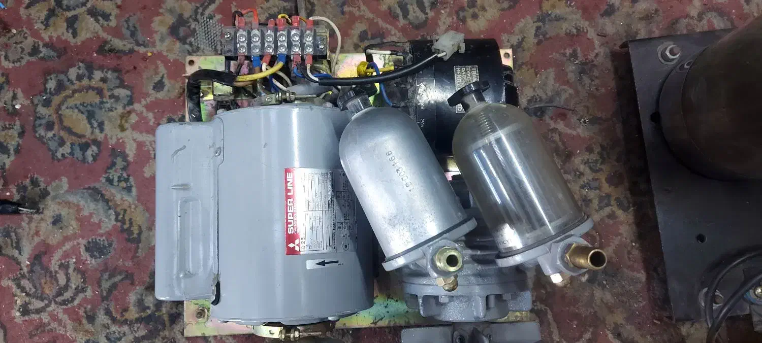 ساکشن تعویض روغن|ماشینآلات صنعتی|مشهد, نیزه|دیوار