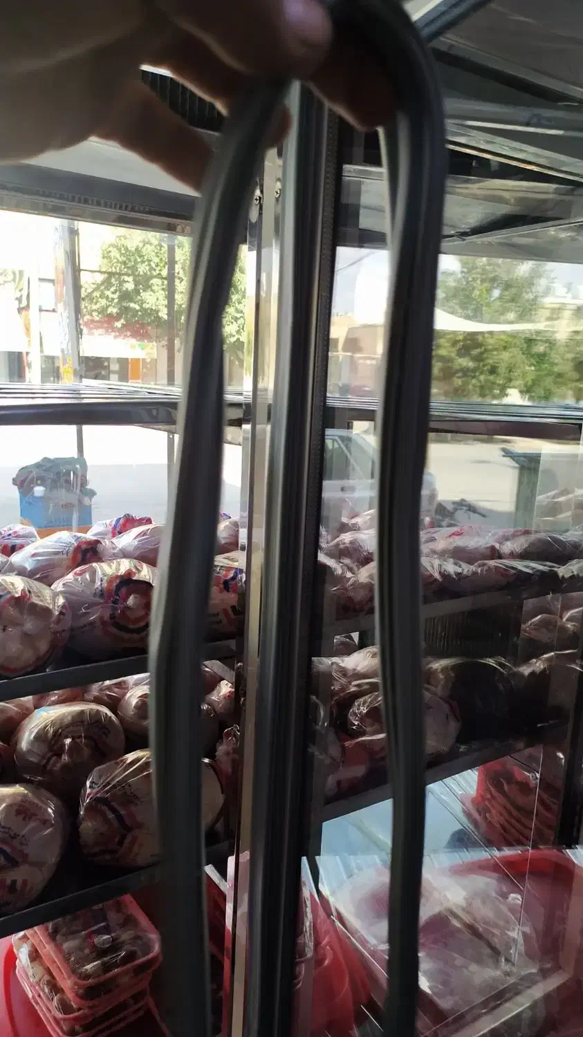 تعمیر یخچال صنعتی و خانگی در محل کار و منزل|خدمات پیشه و مهارت|اصفهان, ارغوانیه|دیوار